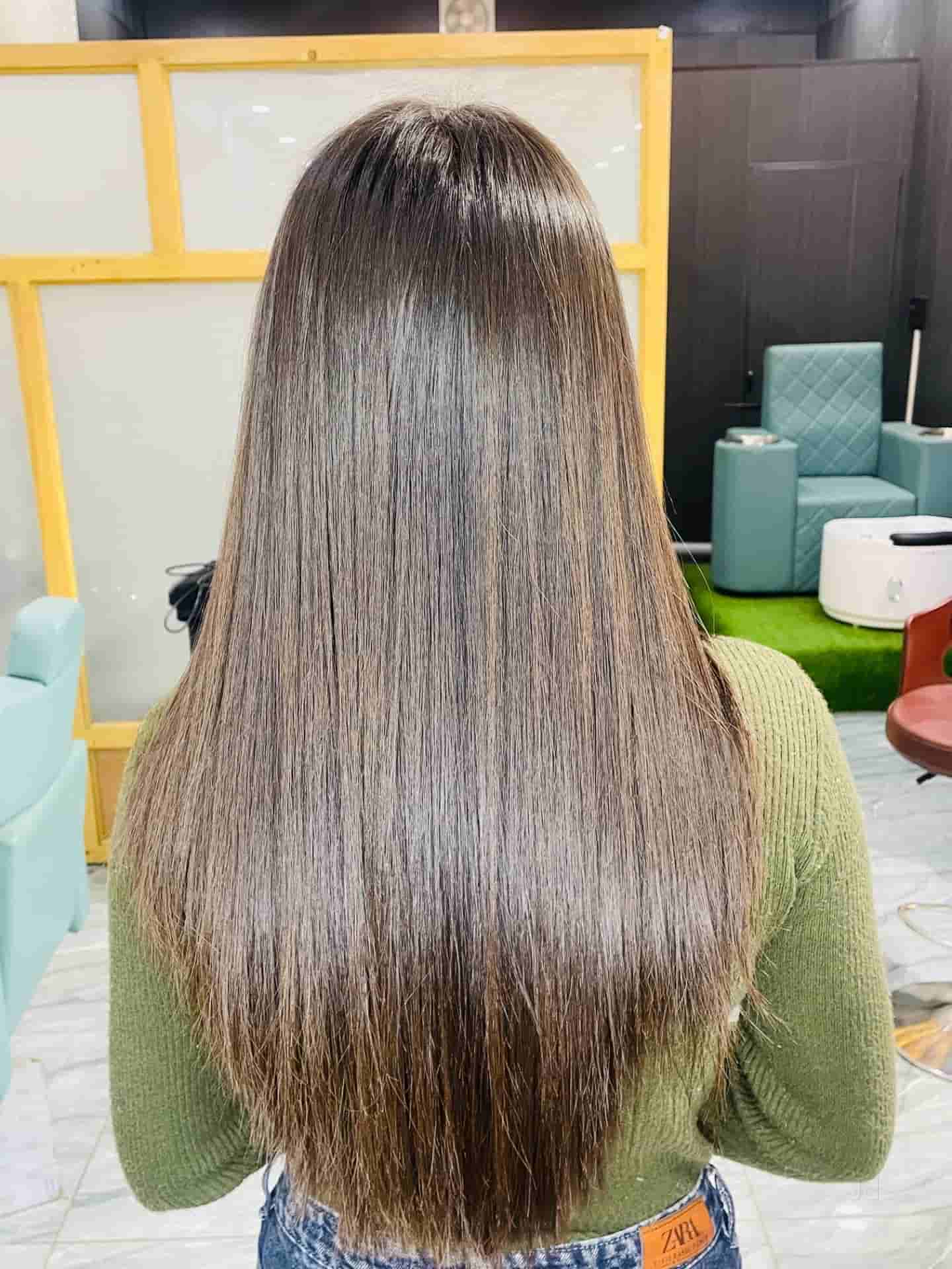 AURA TOUCH Unisex Salon