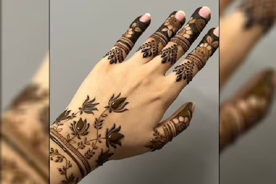 single hand mehndi