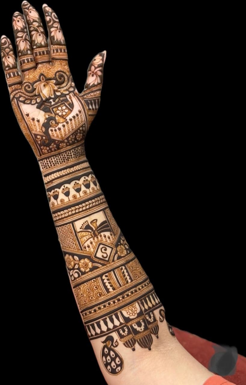 Krishna Mehandi Artist