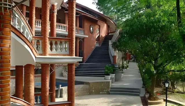 Taragarh Hotel