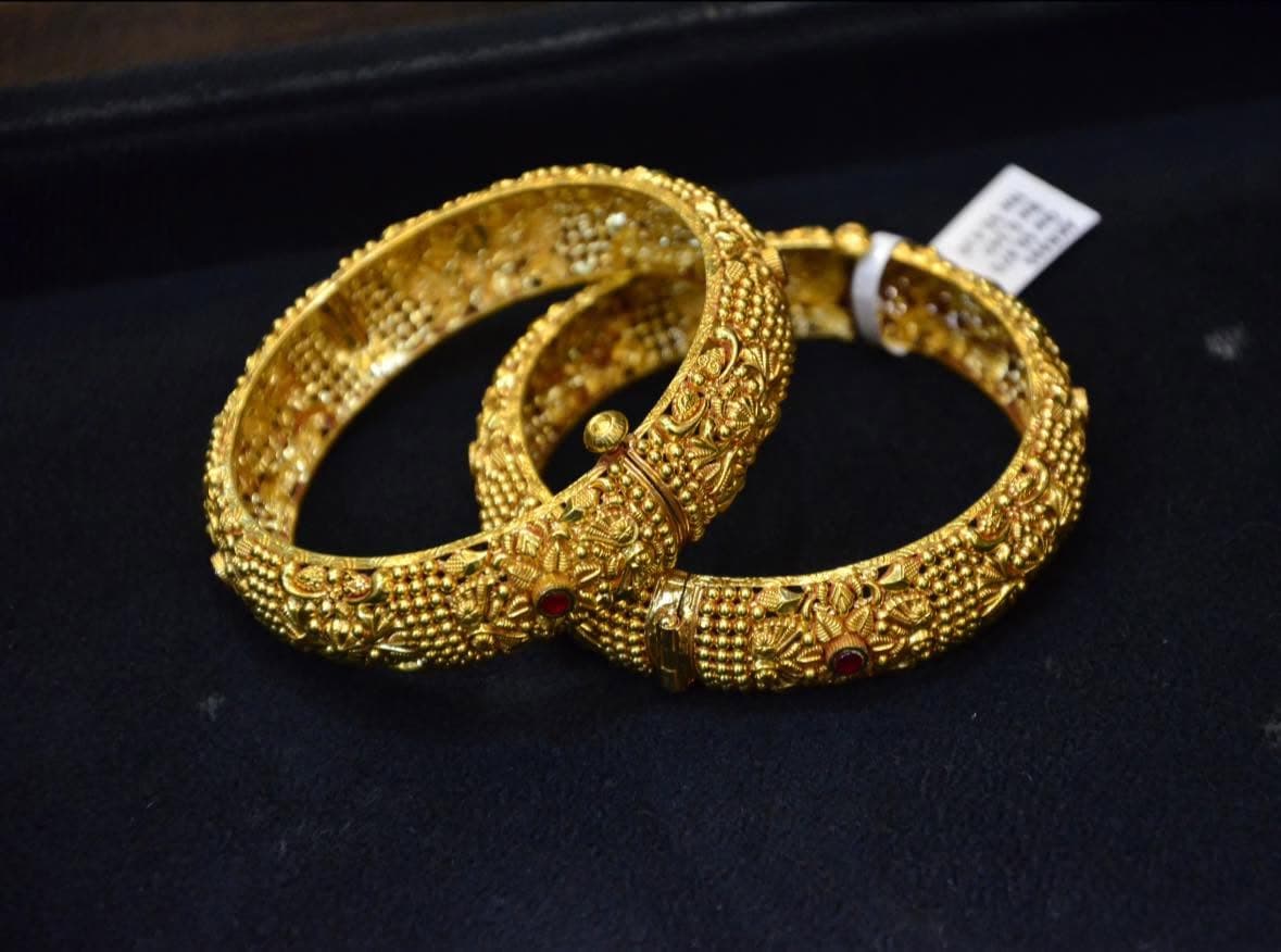 deepak collactions