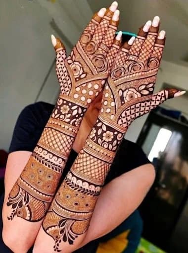 krishna-mehandi-artis-himachal-pradesh-bridal-makeup-artists