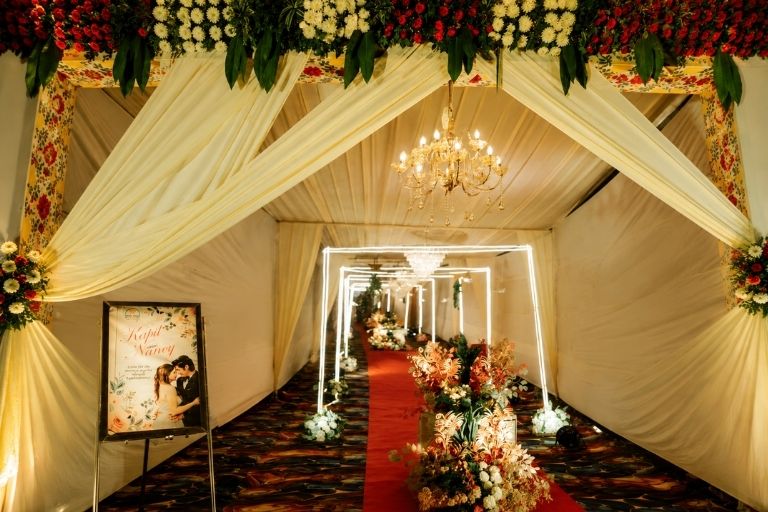 CM Royal Palace decor
