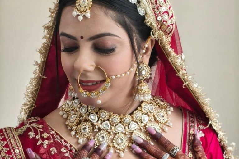 Cute Cut salon bride