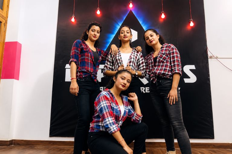 D-Pyrets-Dance-Studi- kullu