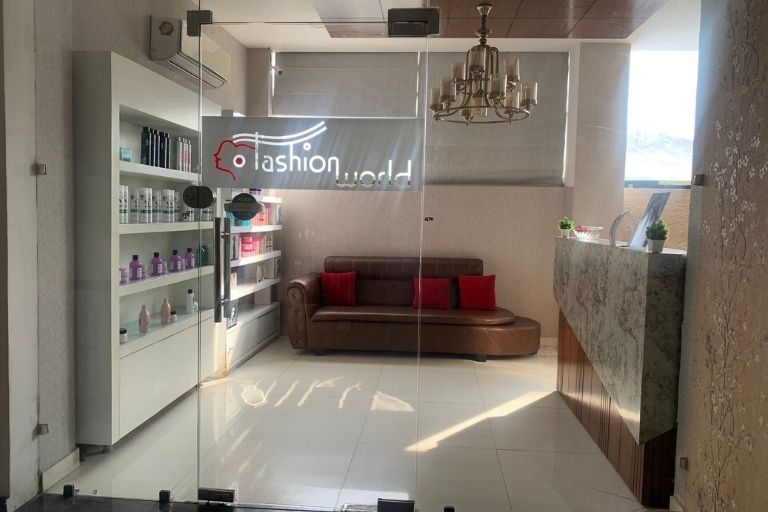 Fashion World Unisex Salon kangra