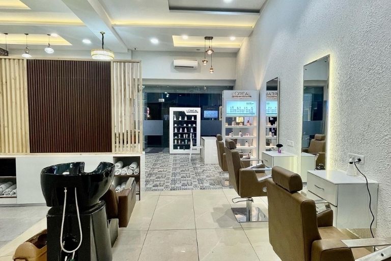Glamour World Unisex Salon Kullu