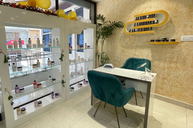 Hair Lounge Unisex Salon kullu