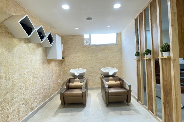 Hair Lounge Unisex Salon