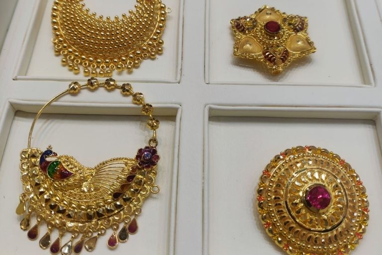 Hira-gold-jewellery