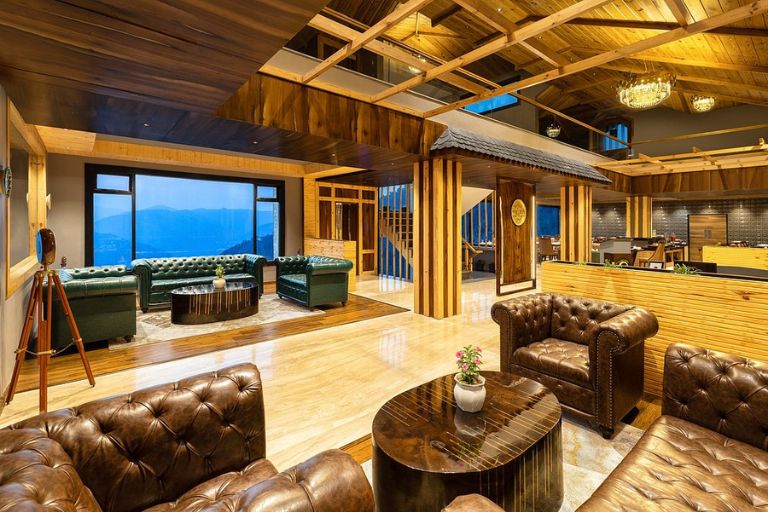Jüsta Cliffend Resort & Spa lobby