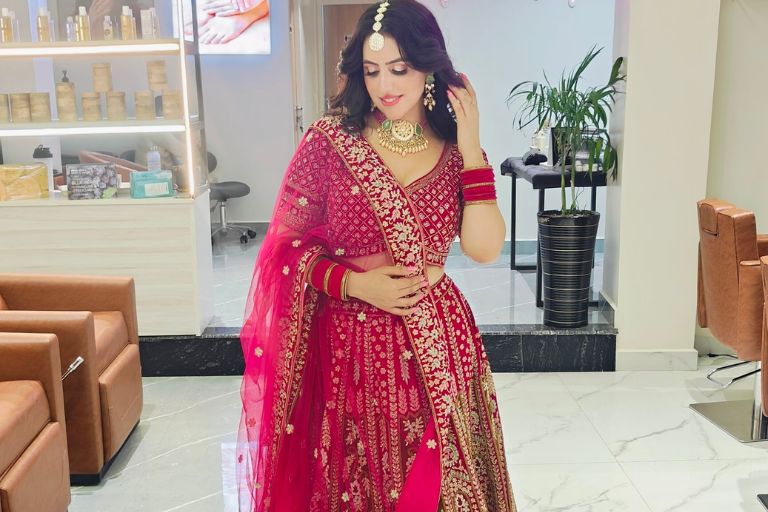 Lakme salon makeup artist