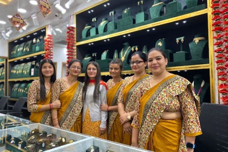 Navrattan Jewellers shop