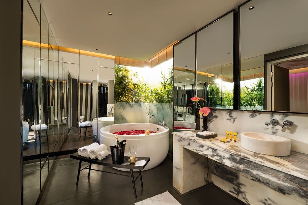 Norbu-The-Montanna-hotel