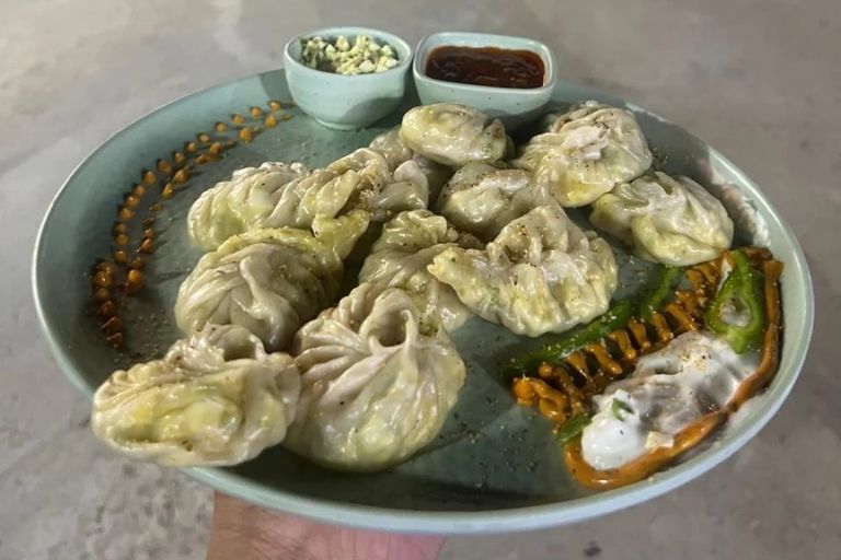 Old-Shimla-Dhaba-momos