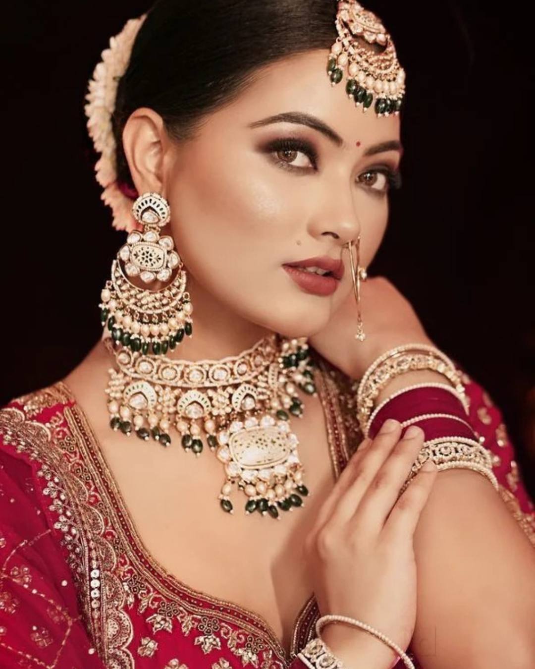 Shiwali-Makeovers-brides