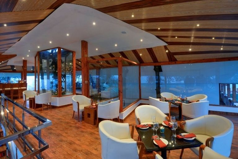 Tree House Villas setting area