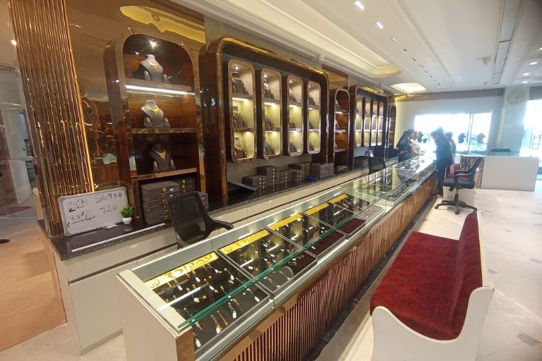 Vijay Jewellers una