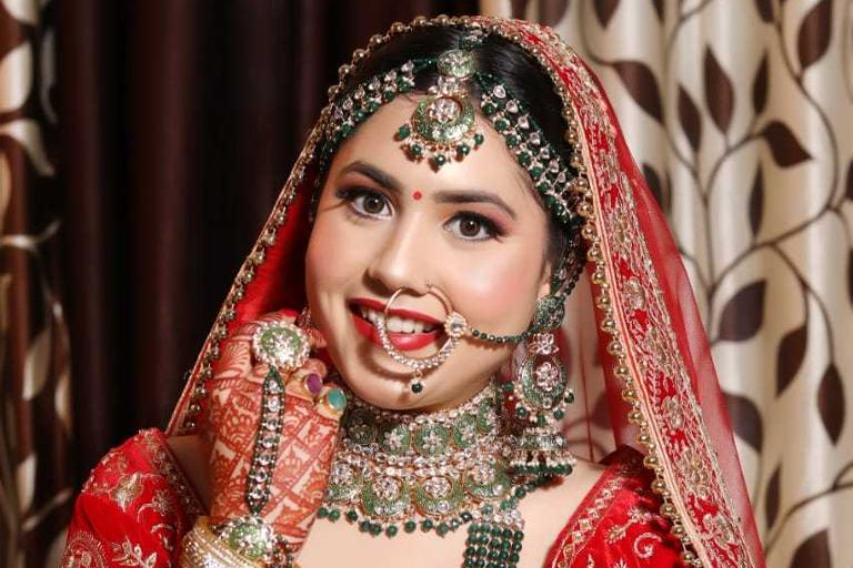 blush-salon-and-lehenga-house-una