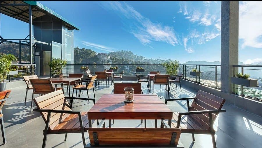 rooftop-Suryavilas-Luxury-restaurant