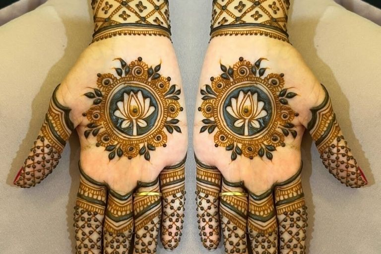 Ajeet Mehandi Arts beautiful bridal mehendi designs