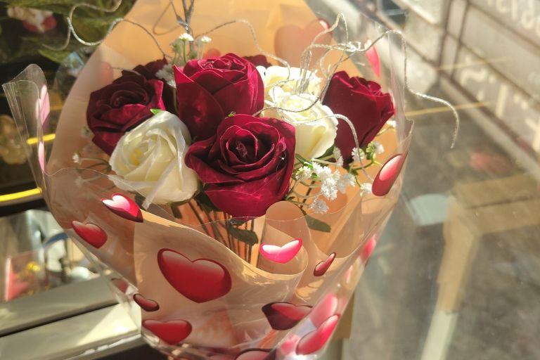 Aman Pictures & Gift Shop personalized gift collection