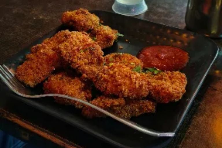 Delicious dishes served in a relaxing Gaurson Cafe setting