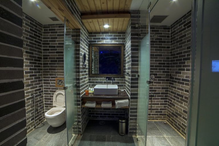 Deventure Shimla Hills luxury resort in Himachal Pradesh