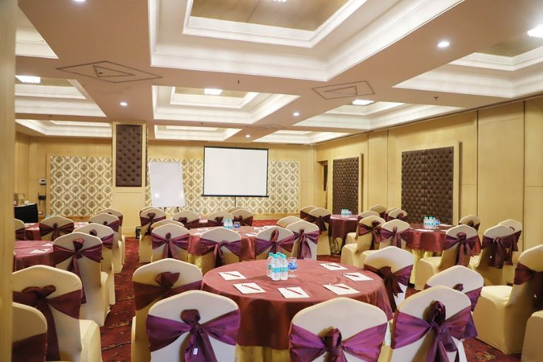 Deventure Shimla Hills scenic mountain view resort