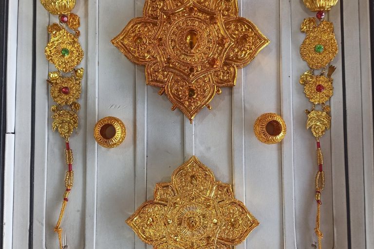 Elegant gold and jewellery designs at Shri Ganesh Jewellers