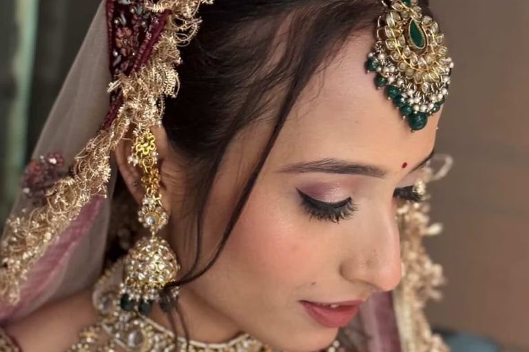 Face Glam Unisex Salon professional styling services