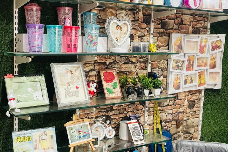 Frame And Gift Hub custom photo frames