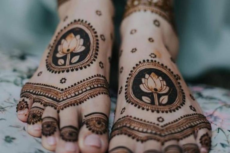 GK Mehandi Arts creative bridal mehndi services