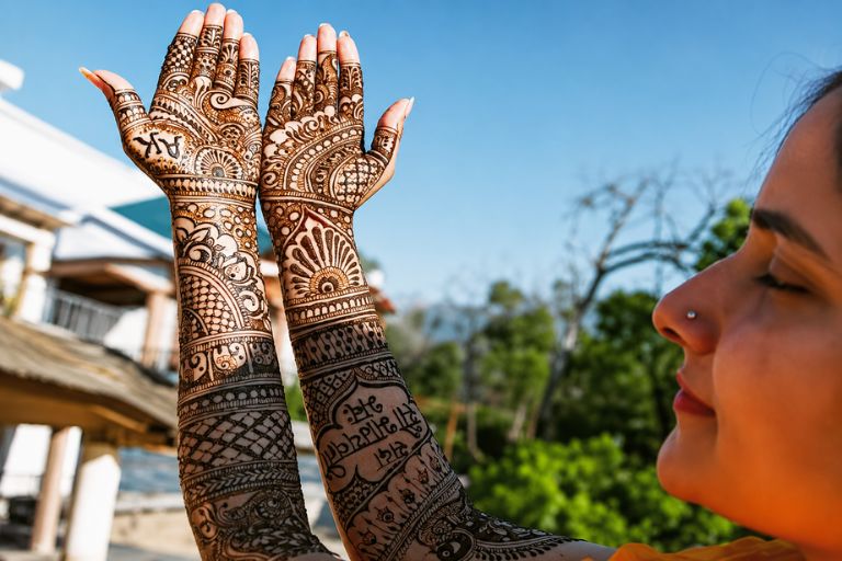 Glamour And Mehndi traditional wedding mehndi designs