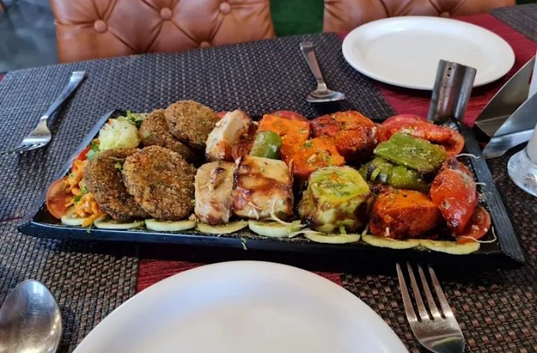 Himachal Tourism Cafe & Restaurant Delicious Local Food