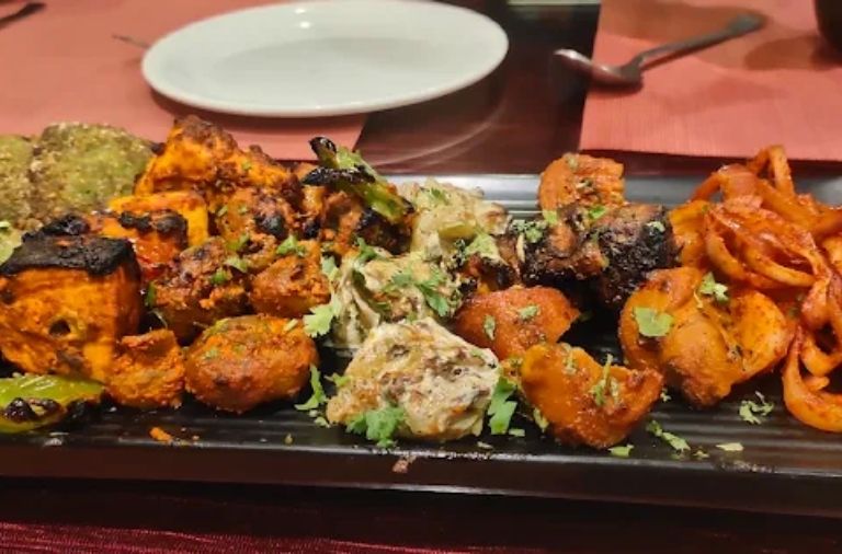 Himachal Tourism Cafe & Restaurant Dining Experience