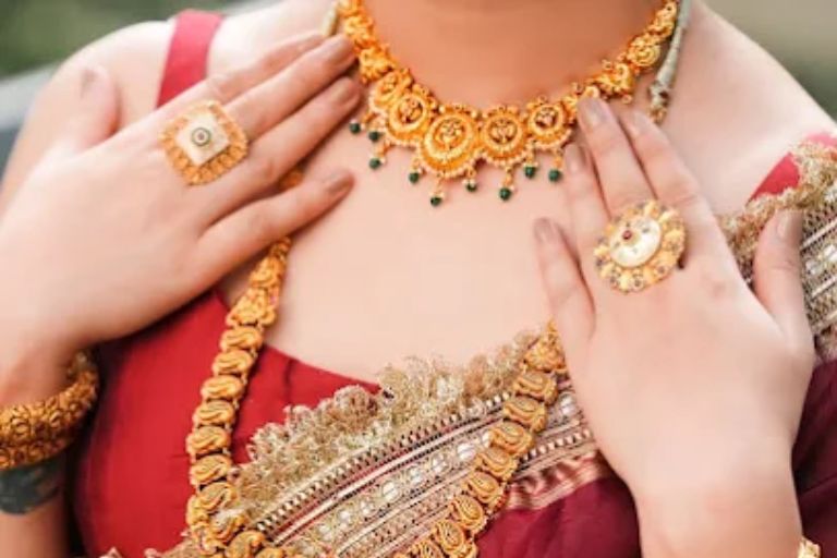 Kanishka Jewellers traditional jewellery designs
