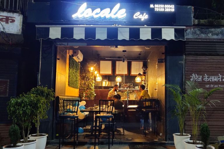 Locale Cafe and Restaurant near Phoenix School