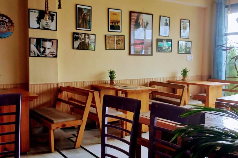 Mafia Cafe Bir scenic cafe near Bir Billing