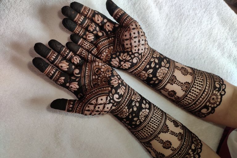 Mehendi Moments Studio