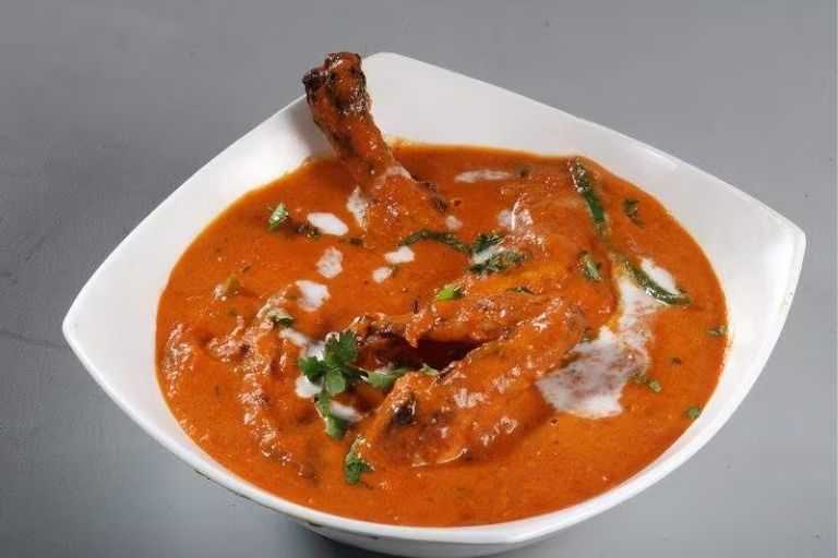 Moti Mahal Delux Mandi for family dining and events