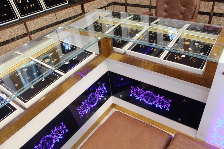 New Brahmi Jewellers stylish jewellery for special occasions