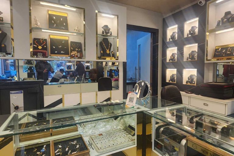 New Nanda Jewellers stylish jewellery and ornaments
