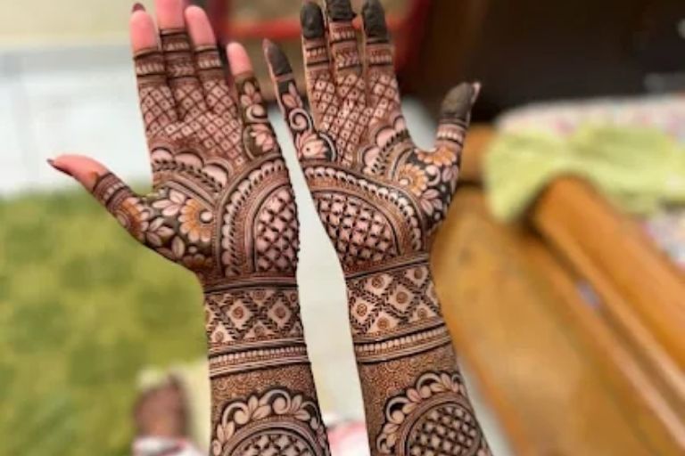 Nitin Mehandi Arts intricate mehndi designs for brides