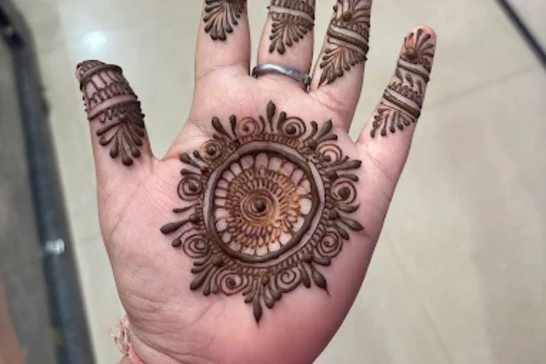 Nitin Mehandi Arts traditional mehndi for wedding occasions