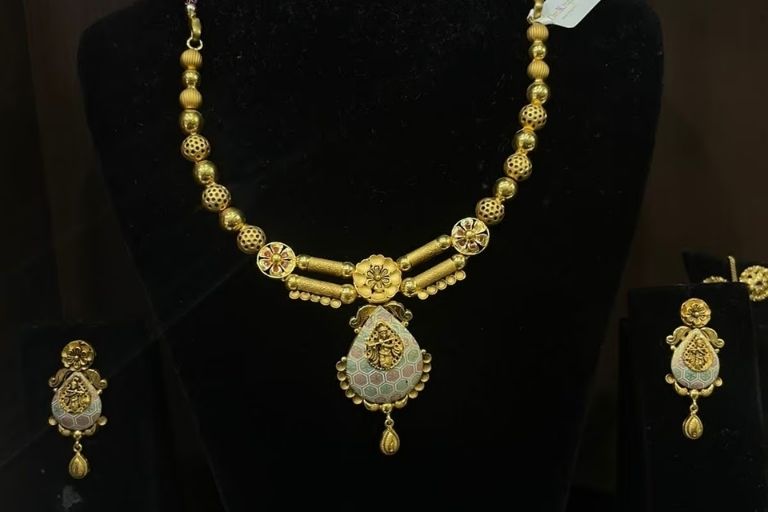 Rahul Jewellers jewellery shop for wedding accessories
