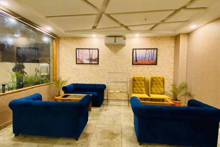 Royal Mansion Bhuntar banquet hall for weddings