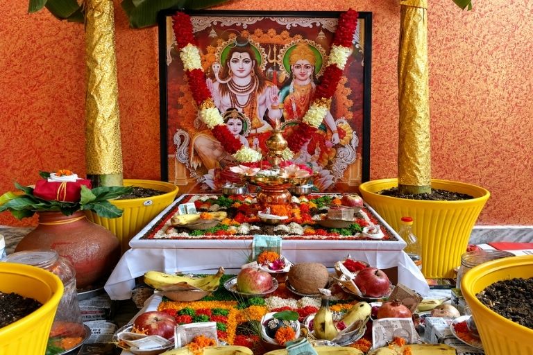 Sanatan Puja astrologer providing personalized astrology guidance