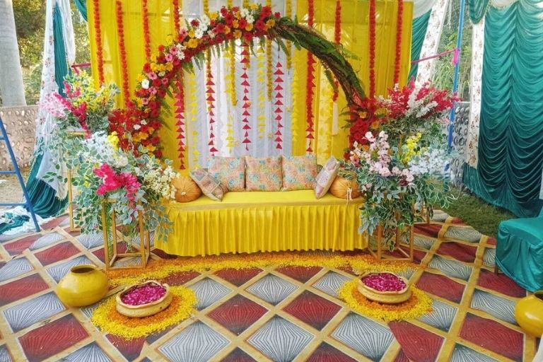 Singh Flower World fresh bouquets and flower arrangements