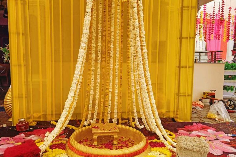 Singh Flower World fresh flowers and floral arrangements
